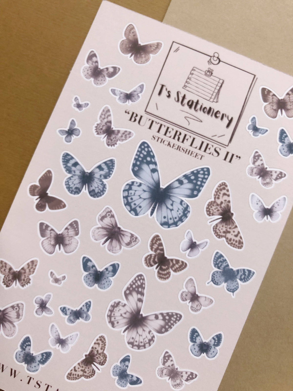 Butterflies II tarra-arkki