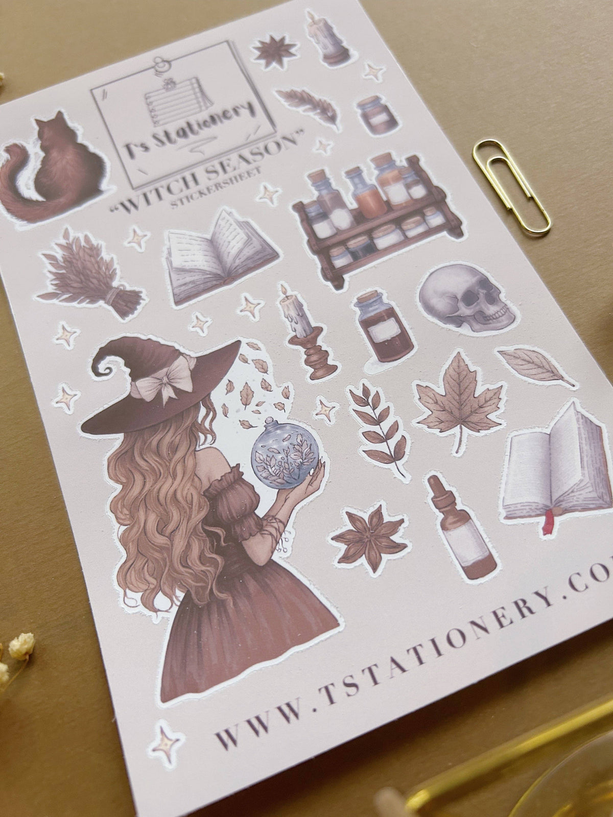 Witch Season tarra-arkki