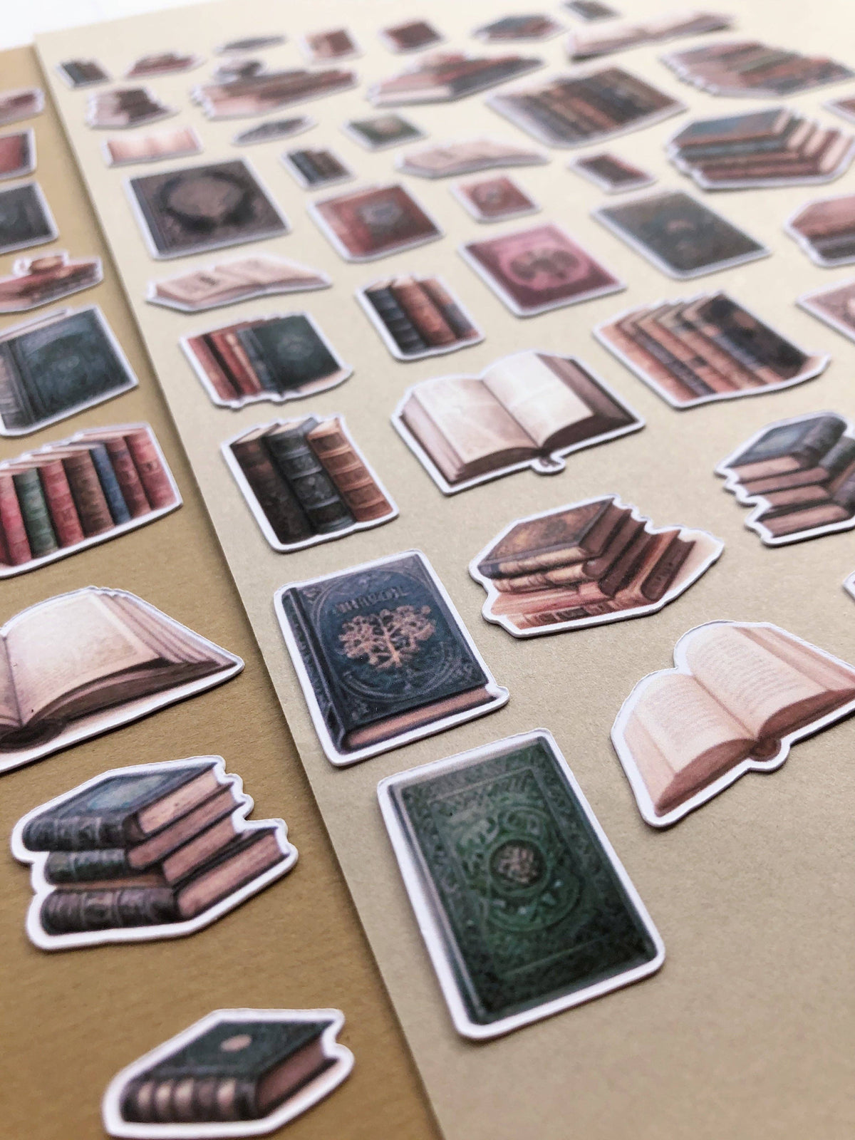 Antique Books tarrapakkaus, 65kpl